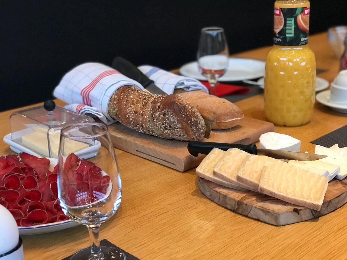Bnb Vino Veritas Salgesch Exteriér fotografie